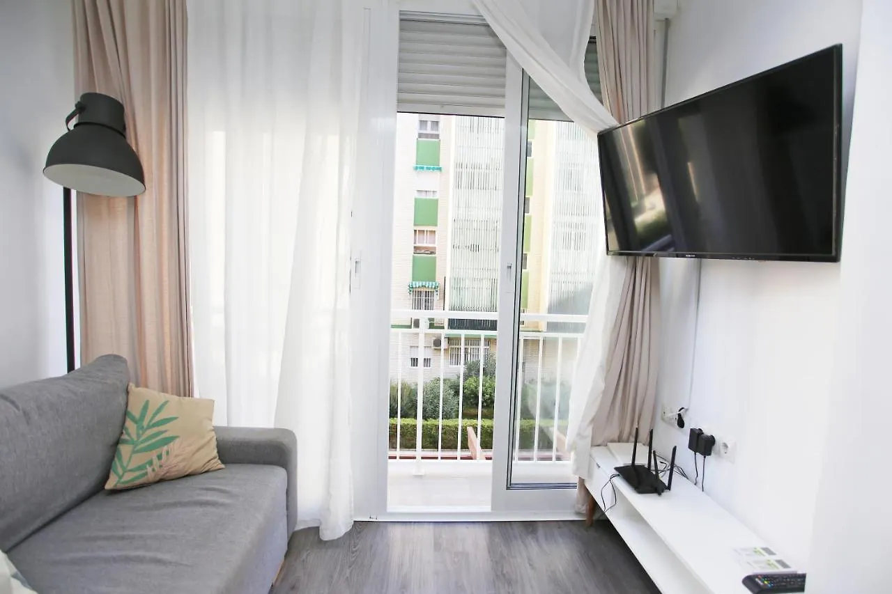 Apartamento En Calle Mendoza - Zona Huelin & 300 Mts De La Playa Apartment Malaga