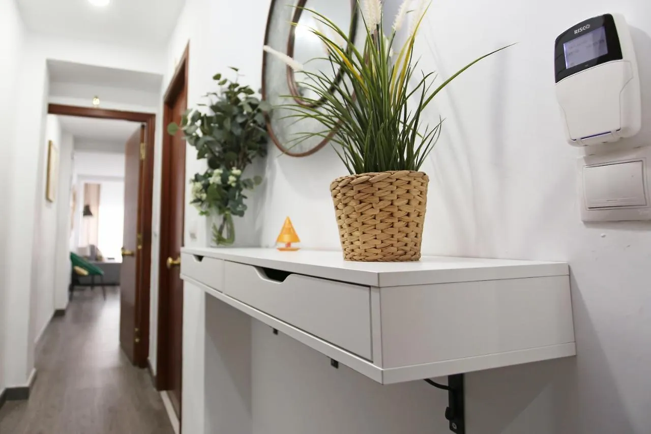 Apartamento En Calle Mendoza - Zona Huelin & 300 Mts De La Playa Apartment Malaga Spain