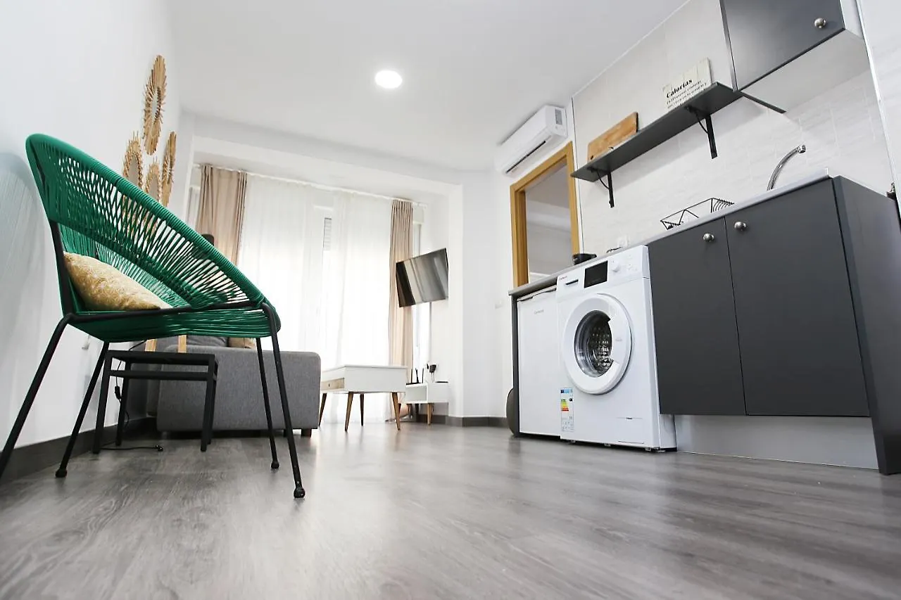 Apartamento En Calle Mendoza - Zona Huelin & 300 Mts De La Playa Apartment Malaga Spain