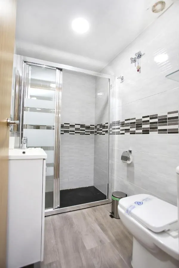 Apartamento En Calle Mendoza - Zona Huelin & 300 Mts De La Playa Apartment Malaga